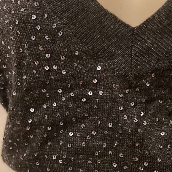 $100 - Black Friday - BCBG MAXAZRIA - puff slv sweater / charcoal heather - Picture 3 of 7
